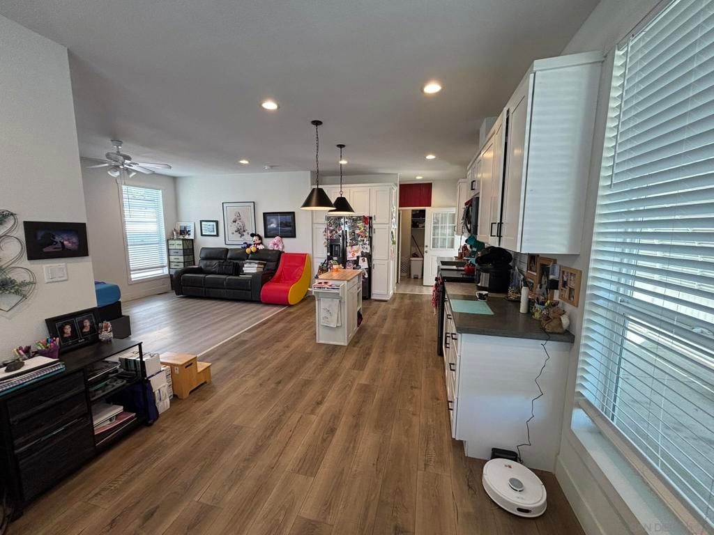 Image 7 of property listing at 13111 Bonita Vista St 228, Poway, CA 92064