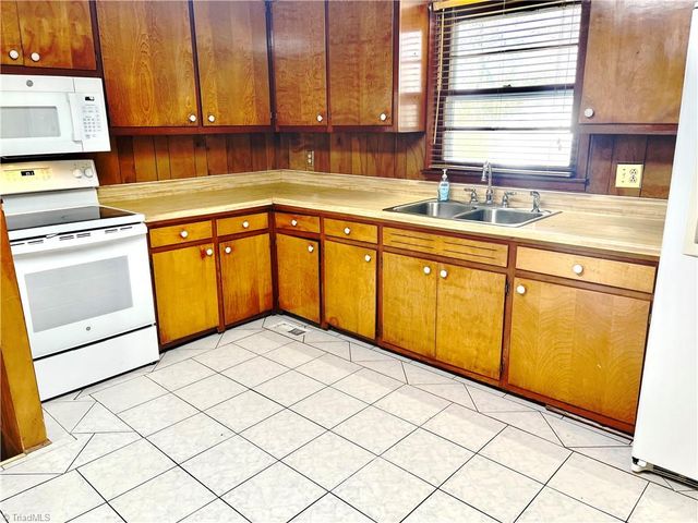 2704 Stokes Ferry Road, Salisbury, NC 28146