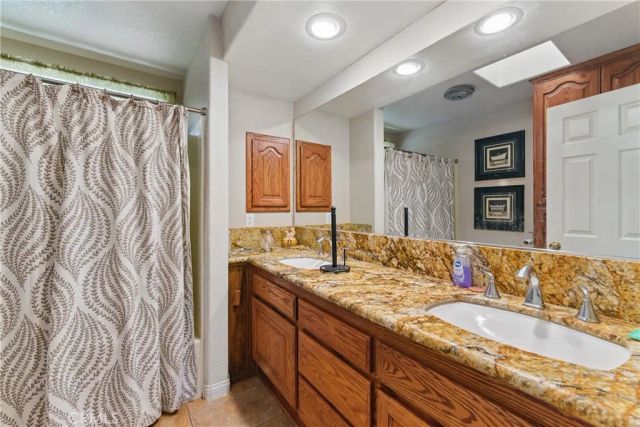 20130 Monte Vista Lane, Apple Valley, CA 92308