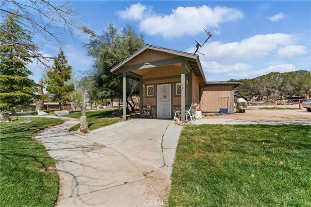 20130 Monte Vista Lane, Apple Valley, CA 92308