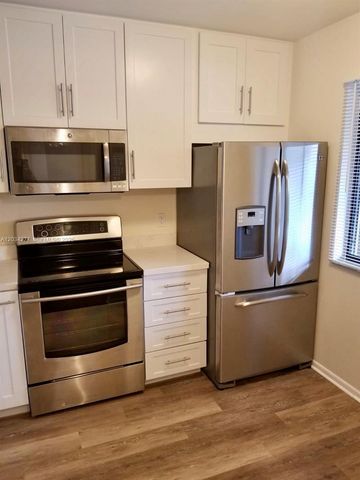 21950 Soundview Ter 209, Boca Raton, FL 33433