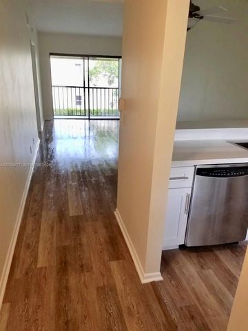21950 Soundview Ter 209, Boca Raton, FL 33433