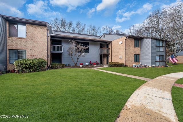 229 Medford Court A, Manalapan, NJ 07726