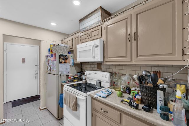 229 Medford Court A, Manalapan, NJ 07726