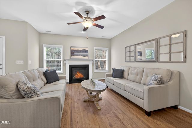 200 Shorehouse Way, Holly Springs, NC 27540