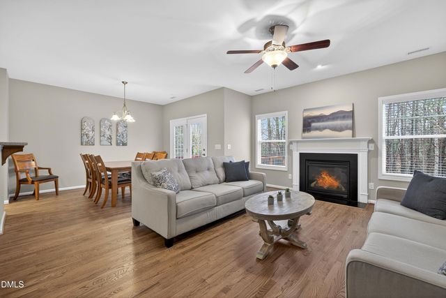 200 Shorehouse Way, Holly Springs, NC 27540