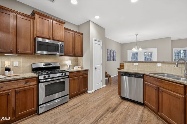 200 Shorehouse Way, Holly Springs, NC 27540