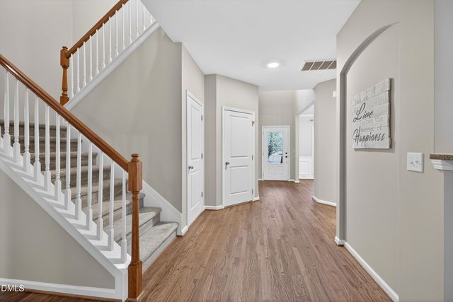 200 Shorehouse Way, Holly Springs, NC 27540