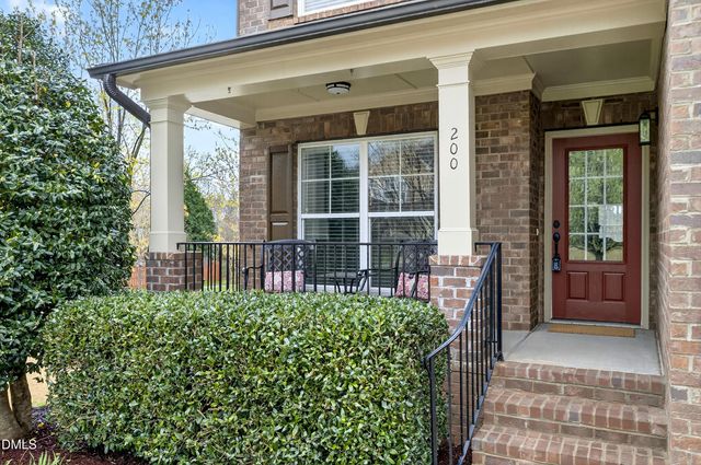 200 Shorehouse Way, Holly Springs, NC 27540