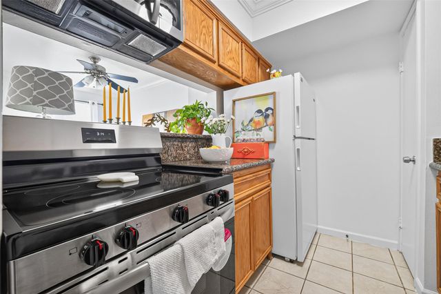 6402 Del Monte Drive 65, Houston, TX 77057