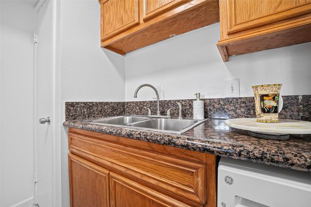 6402 Del Monte Drive 65, Houston, TX 77057