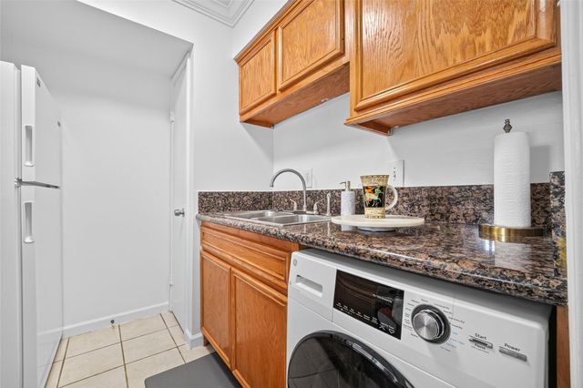 6402 Del Monte Drive 65, Houston, TX 77057