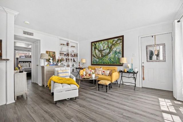 6402 Del Monte Drive 65, Houston, TX 77057