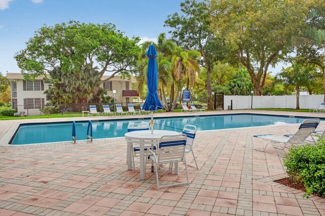 2651 S Palm Aire Drive 302, Pompano Beach, FL 33069