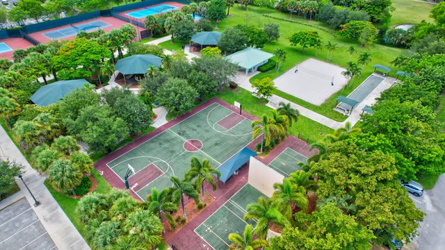 2651 S Palm Aire Drive 302, Pompano Beach, FL 33069