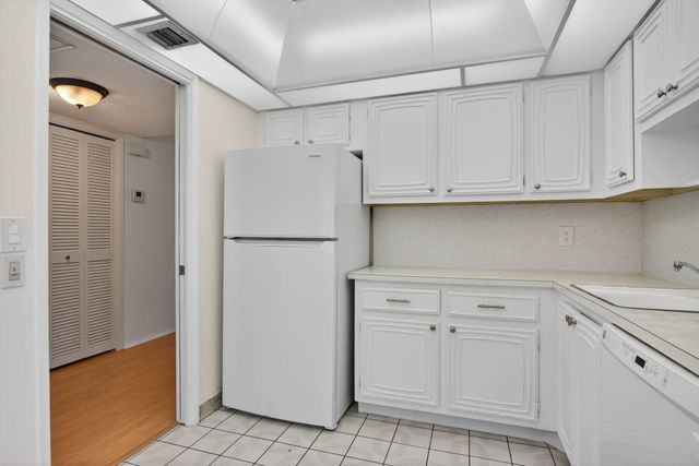 2651 S Palm Aire Drive 302, Pompano Beach, FL 33069