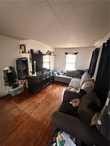 16 Manchester Street, Rochester, NY 14621