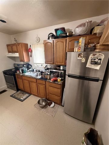 16 Manchester Street, Rochester, NY 14621