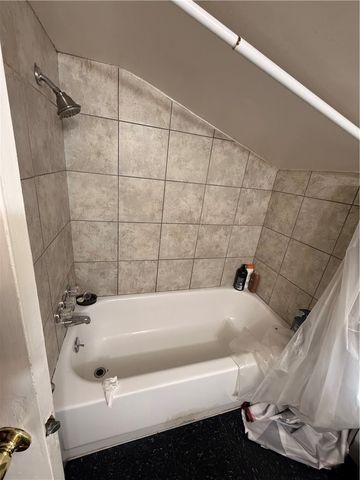 16 Manchester Street, Rochester, NY 14621