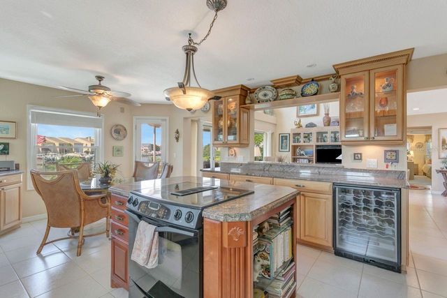 205 6TH STREET E, Tierra Verde, FL 33715