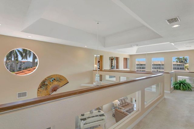 205 6TH STREET E, Tierra Verde, FL 33715