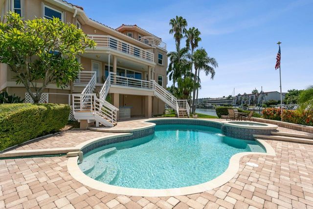 205 6TH STREET E, Tierra Verde, FL 33715