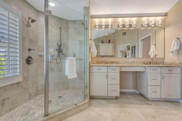 205 6TH STREET E, Tierra Verde, FL 33715