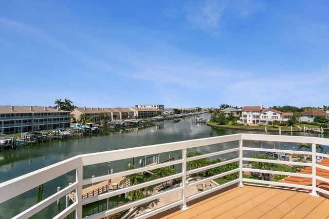 205 6TH STREET E, Tierra Verde, FL 33715