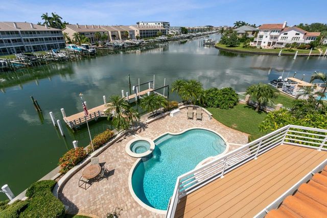 205 6TH STREET E, Tierra Verde, FL 33715