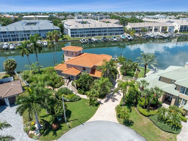 205 6TH STREET E, Tierra Verde, FL 33715