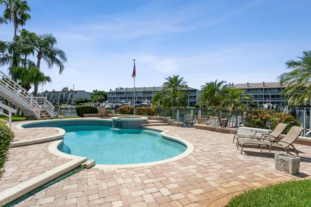 205 6TH STREET E, Tierra Verde, FL 33715