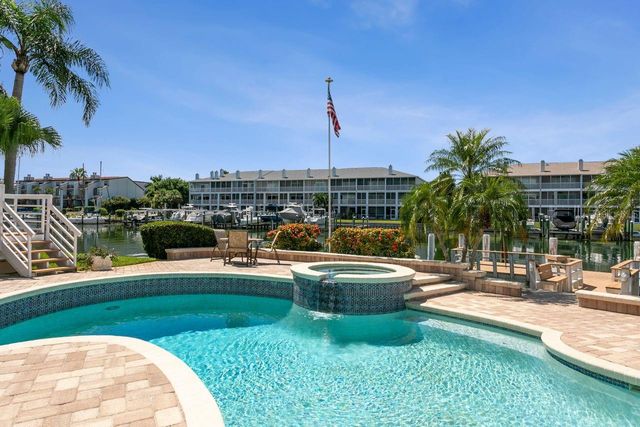 205 6TH STREET E, Tierra Verde, FL 33715