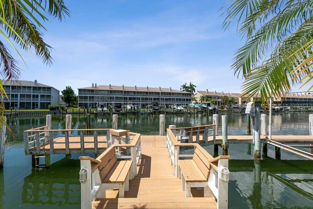 205 6TH STREET E, Tierra Verde, FL 33715