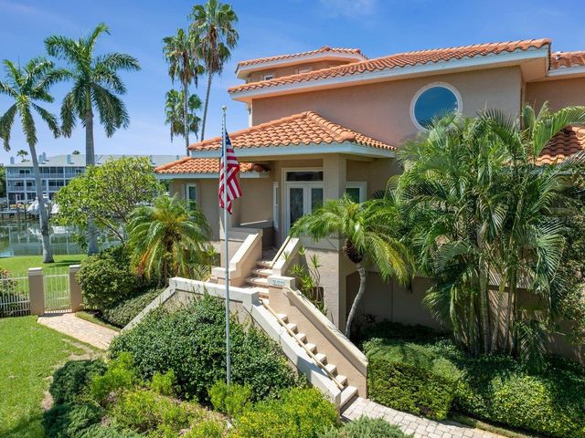 205 6TH STREET E, Tierra Verde, FL 33715