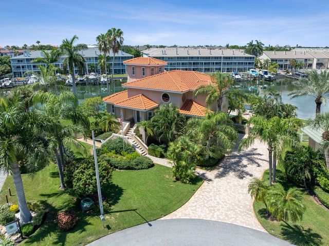 205 6TH STREET E, Tierra Verde, FL 33715