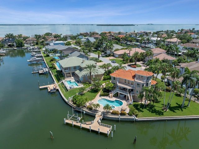 205 6TH STREET E, Tierra Verde, FL 33715