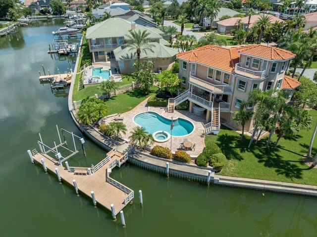 205 6TH STREET E, Tierra Verde, FL 33715