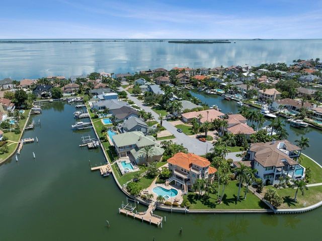 205 6TH STREET E, Tierra Verde, FL 33715