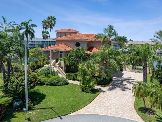 205 6TH STREET E, Tierra Verde, FL 33715