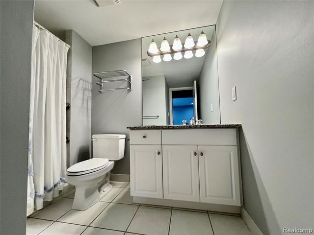 1113 N Old Woodward Avenue 41, Birmingham, MI 48009