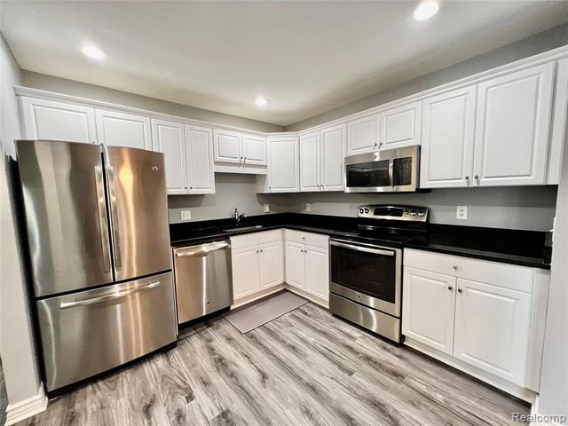1113 N Old Woodward Avenue 41, Birmingham, MI 48009