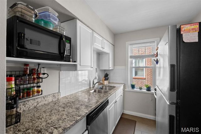 7030 Amherst Avenue, University City, MO 63130