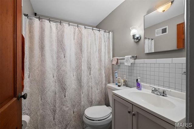 7030 Amherst Avenue, University City, MO 63130