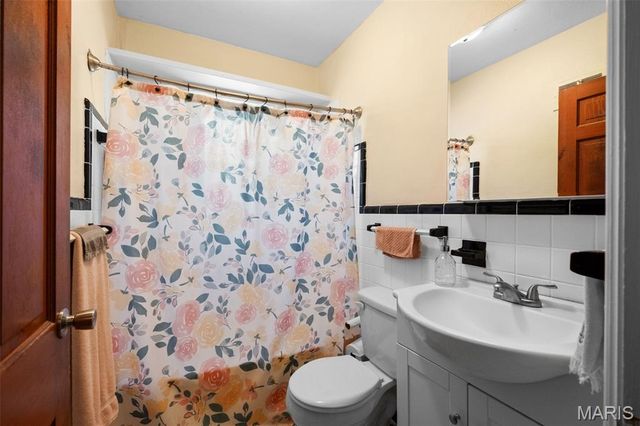 7030 Amherst Avenue, University City, MO 63130