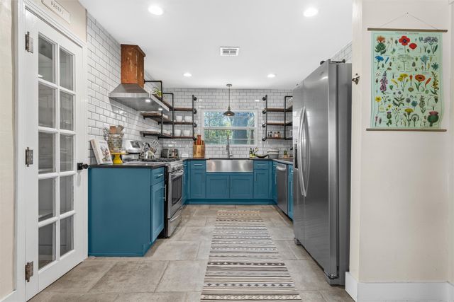 1320 Hillside Street, Waco, TX 76710