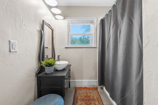 1320 Hillside Street, Waco, TX 76710