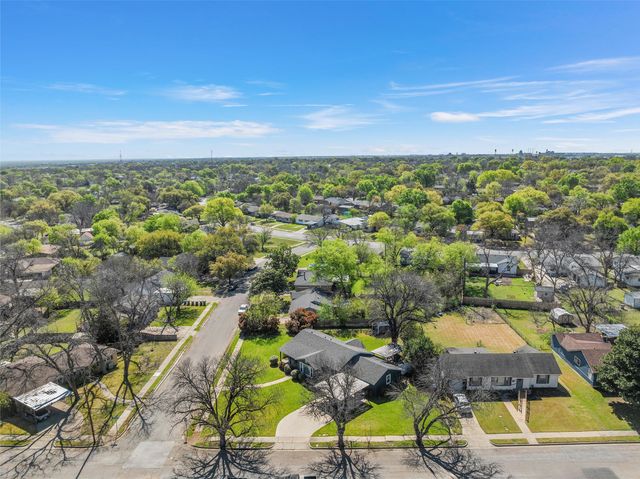1320 Hillside Street, Waco, TX 76710