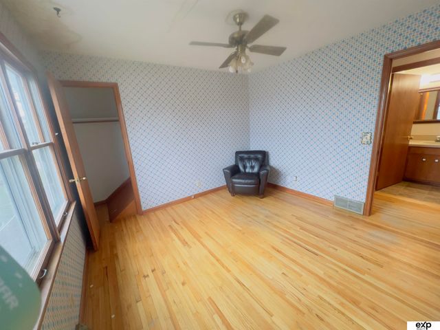 16512 Poppleton Avenue, Omaha, NE 68130