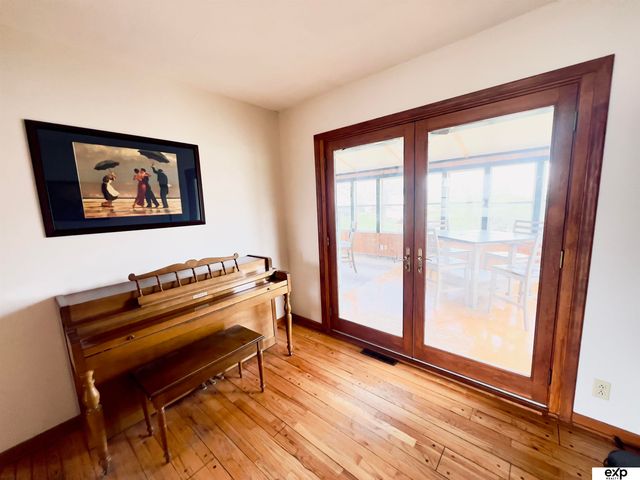 16512 Poppleton Avenue, Omaha, NE 68130
