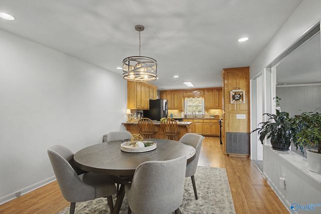 811 Forrest Heights Drive SE, Huntsville, AL 35802